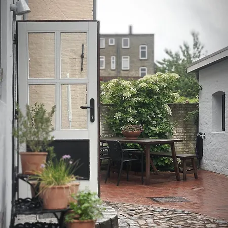 5, Schlaf-gut-johannis, * Flensburg