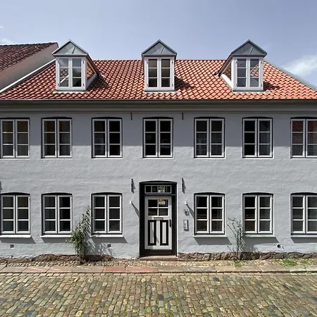5, Schlaf-gut-johannis, * Flensburg